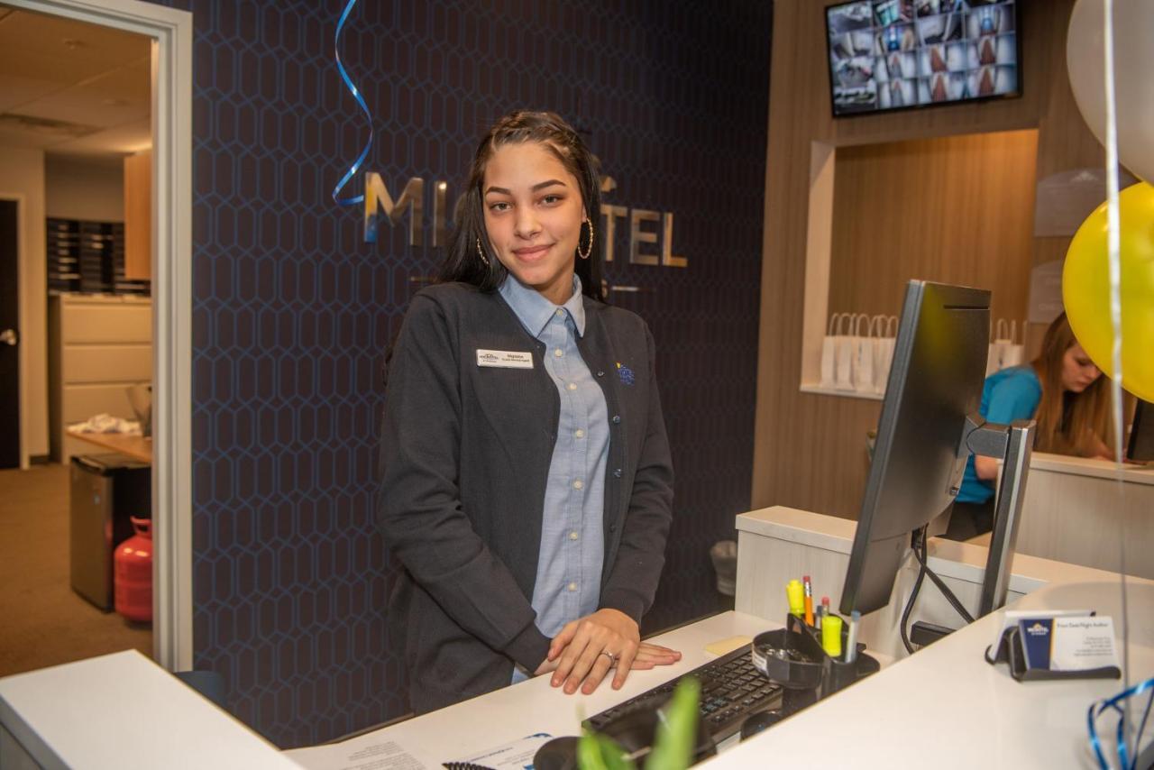 Hotel Microtel & By Wyndham